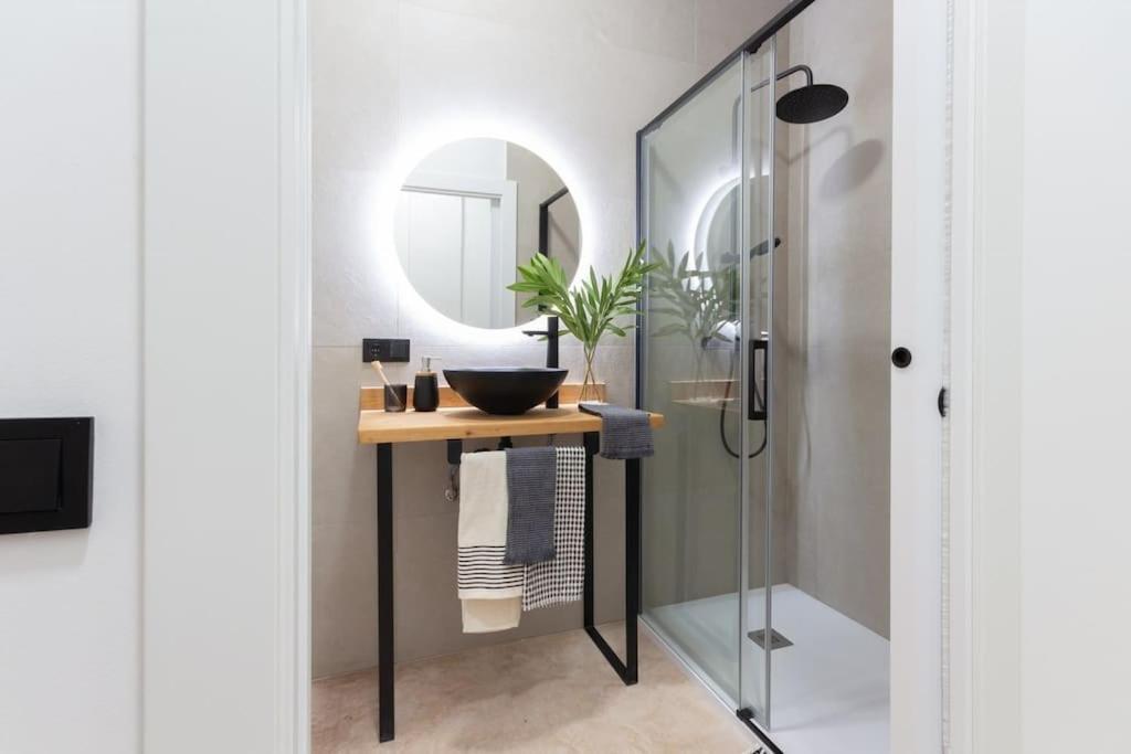 Vlc Host - Manya Apartment Valencia Bagian luar foto