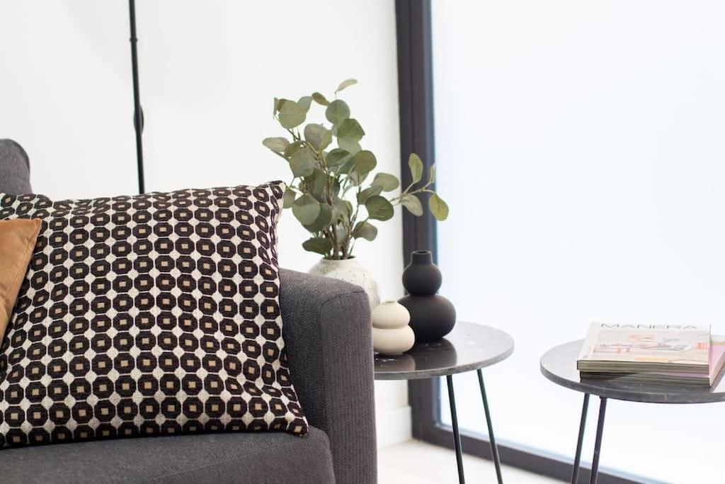 Vlc Host - Manya Apartment Valencia Bagian luar foto